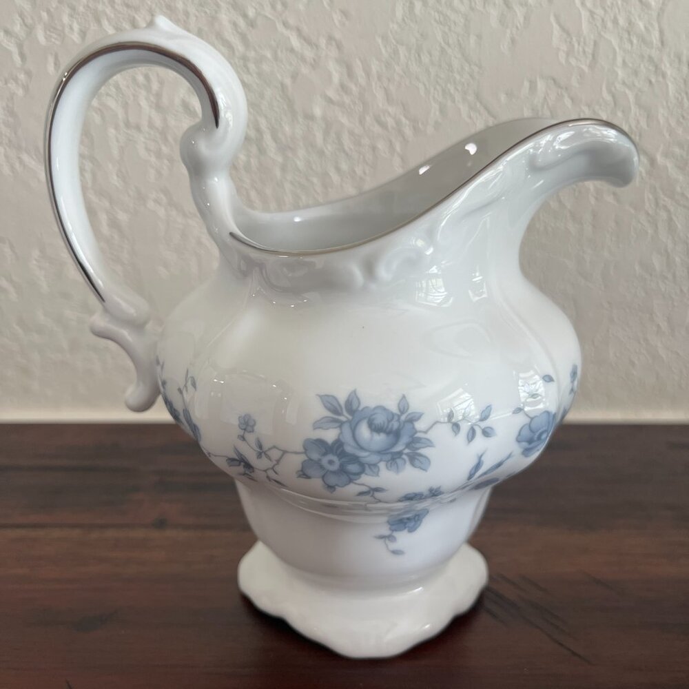 Vintage Haviland Fine Porcelain China Blue Garland Creamer Cottagecore Boxed 70s